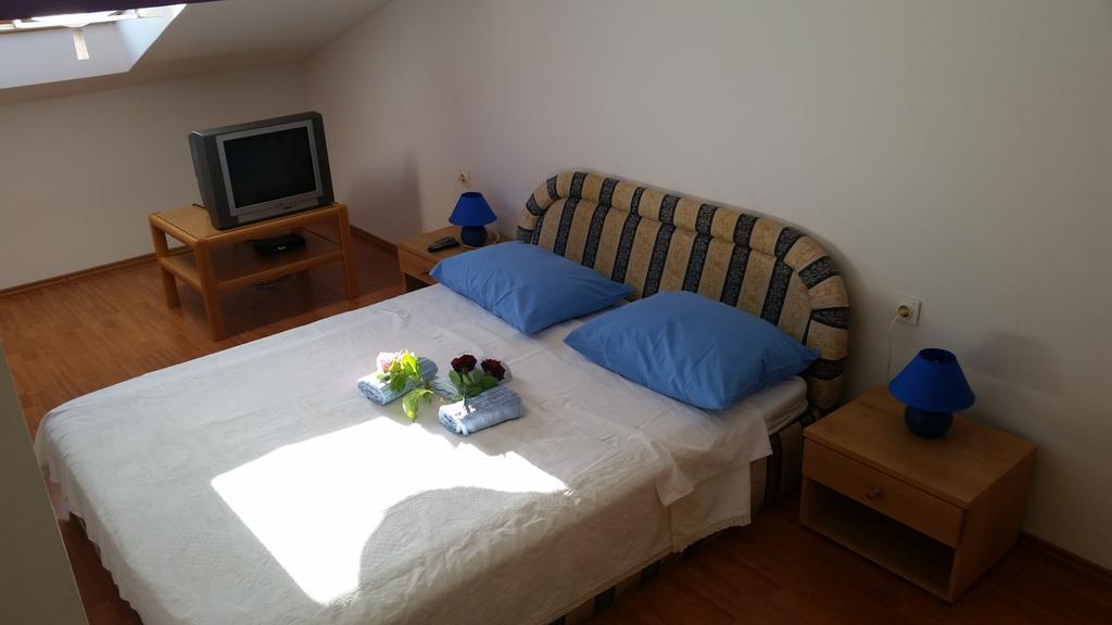 Apartments Milica 乌马格 客房 照片